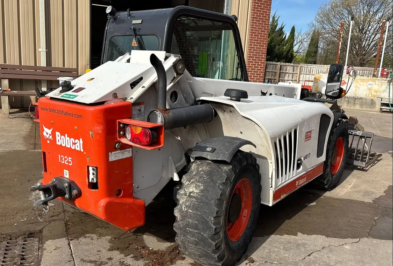 2016 Bobcat V417 telehandler