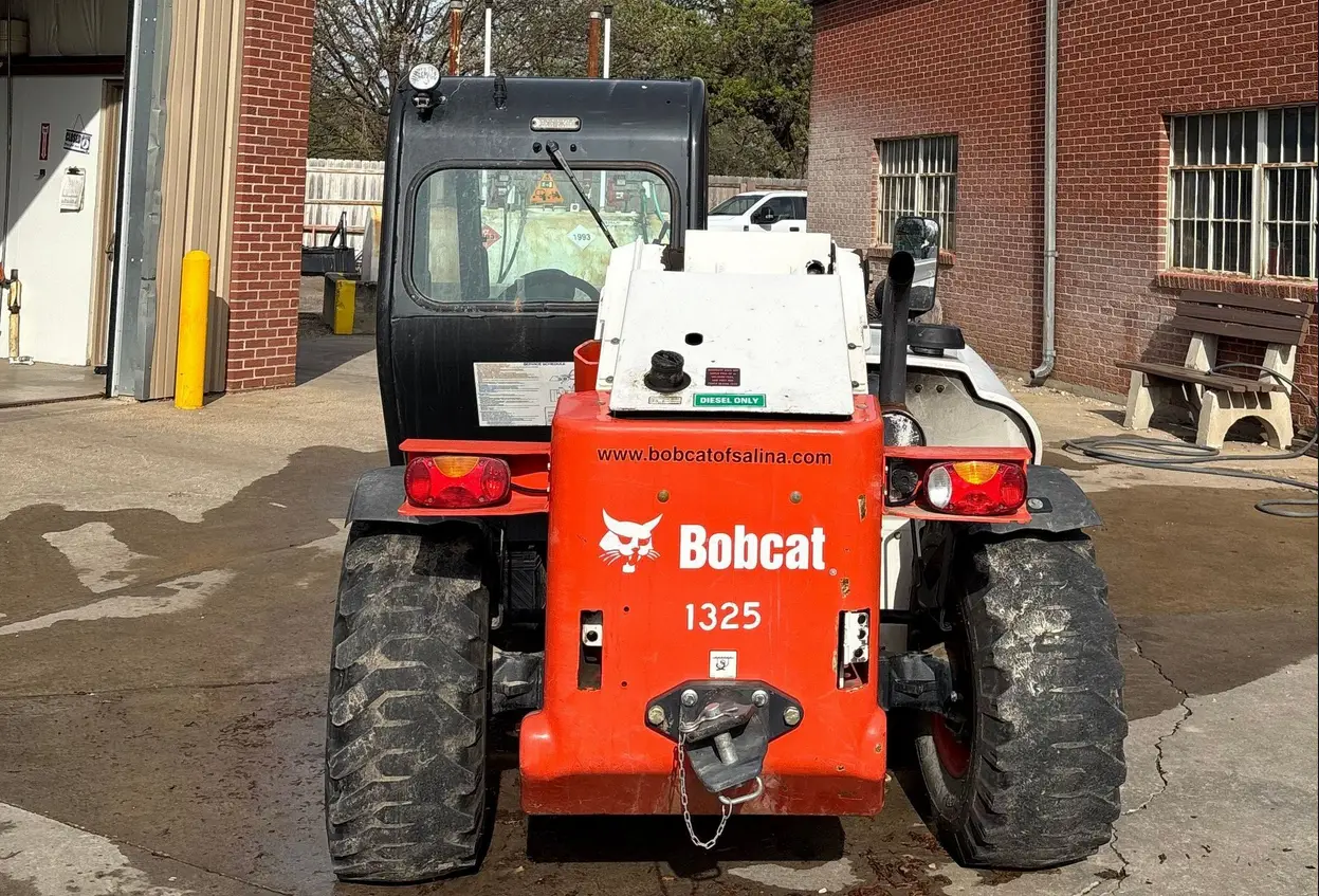 2016 Bobcat V417 telehandler