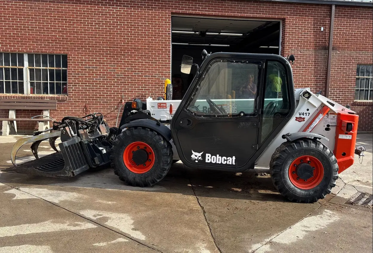 2016 Bobcat V417 telehandler