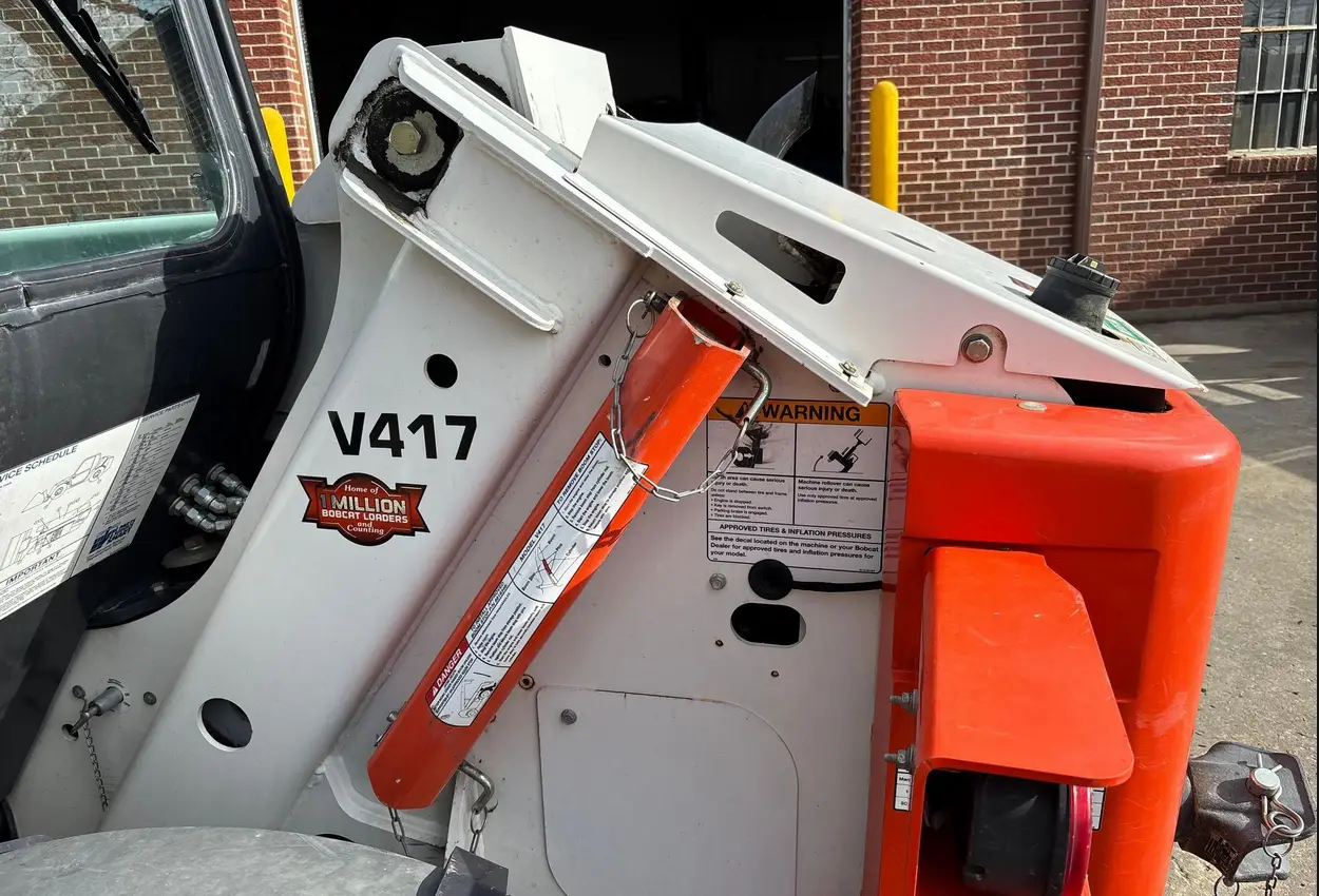 2016 Bobcat V417 telehandler