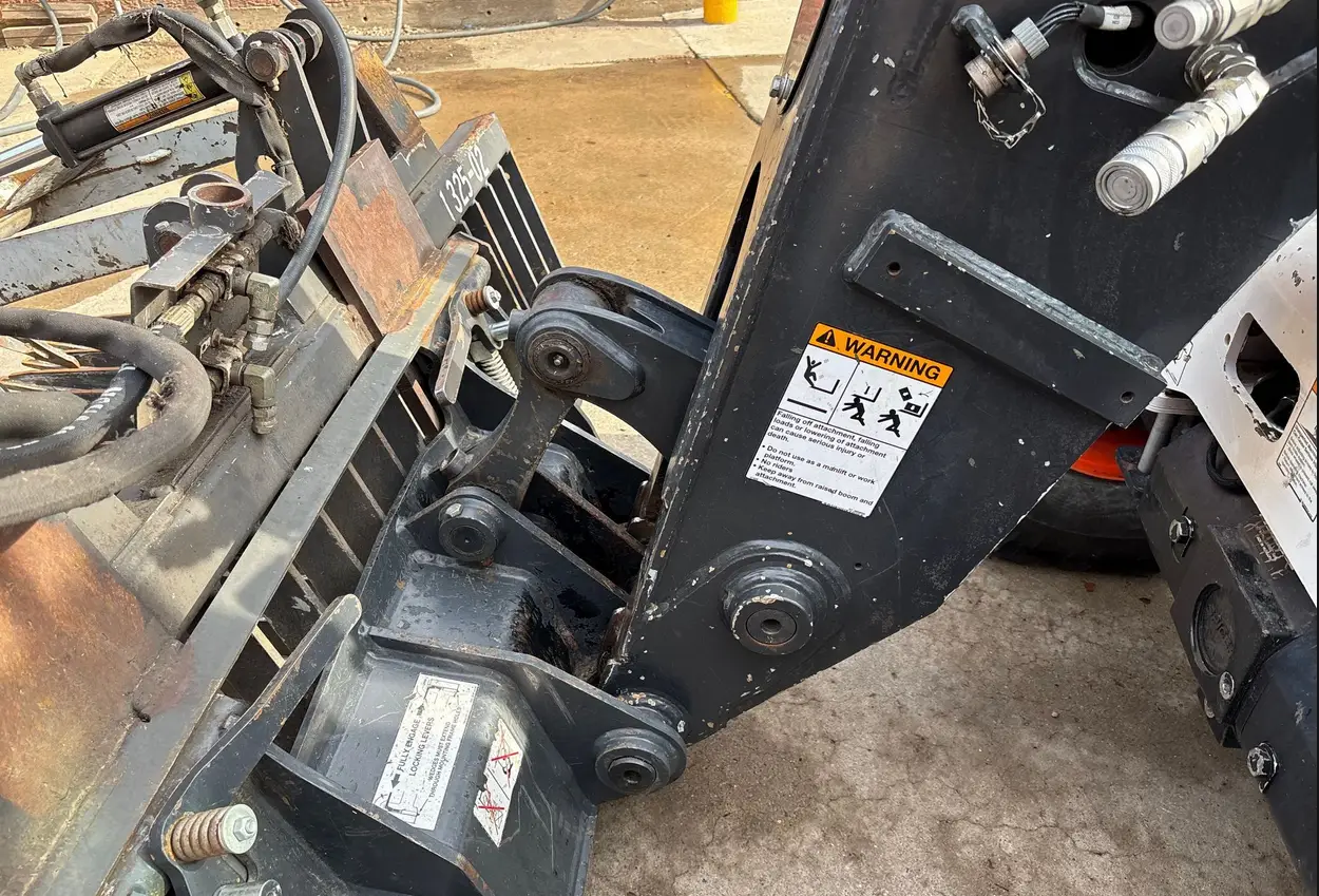 2016 Bobcat V417 telehandler