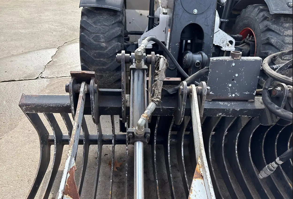 2016 Bobcat V417 telehandler