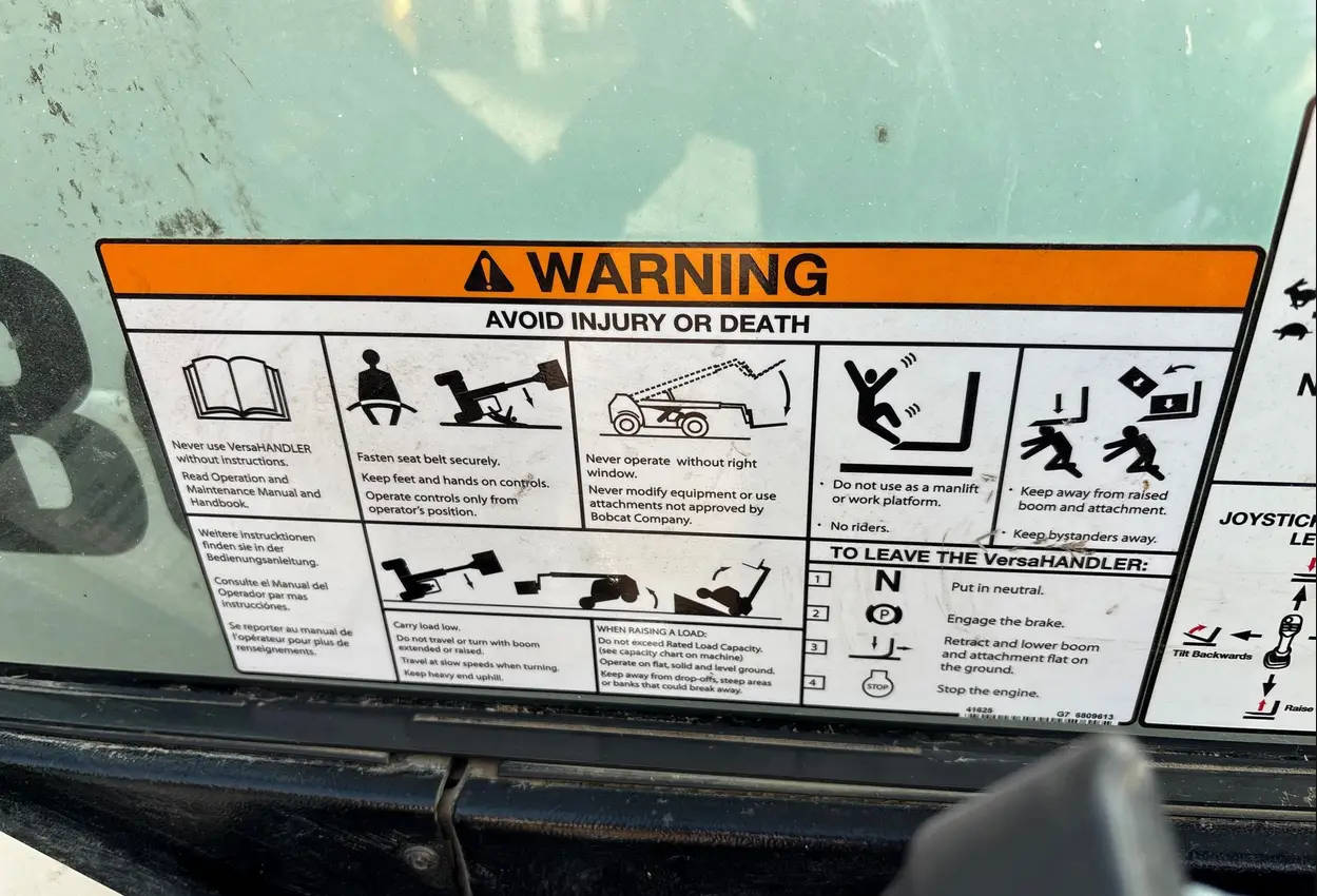 2016 Bobcat V417 telehandler