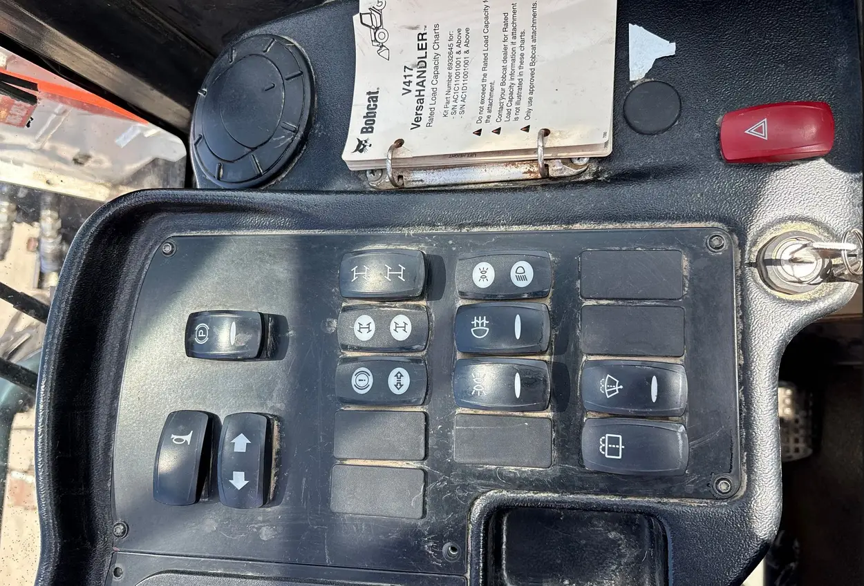 2016 Bobcat V417 telehandler