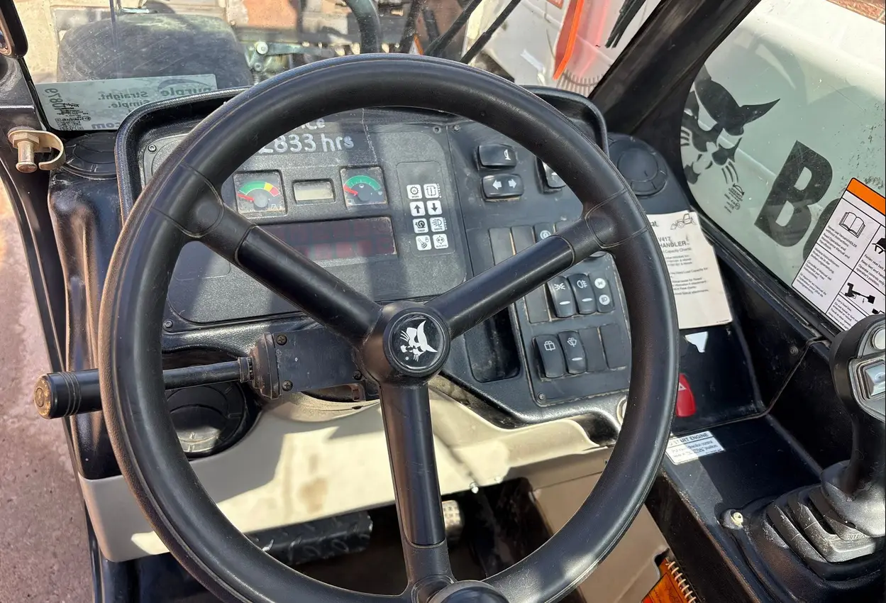 2016 Bobcat V417 telehandler