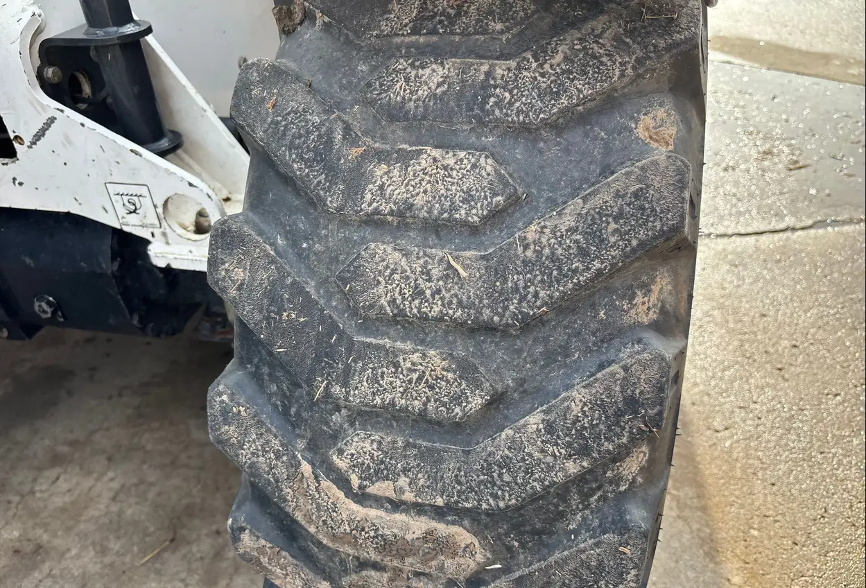 2016 Bobcat V417 telehandler