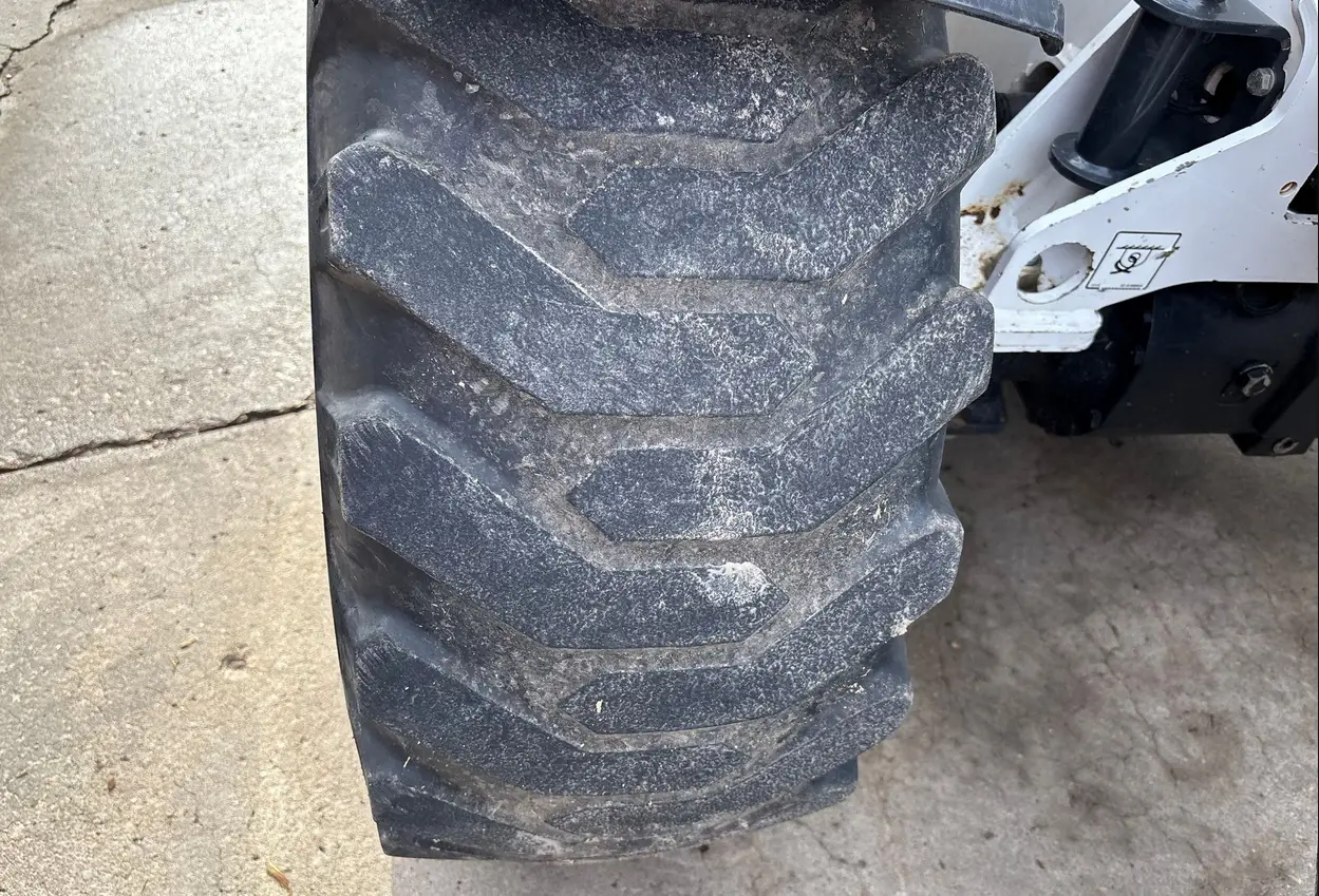 2016 Bobcat V417 telehandler