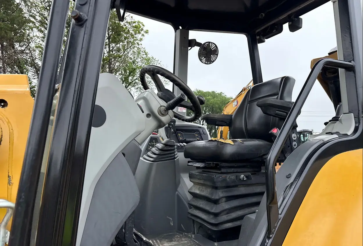 2022 Caterpillar 420 backhoe