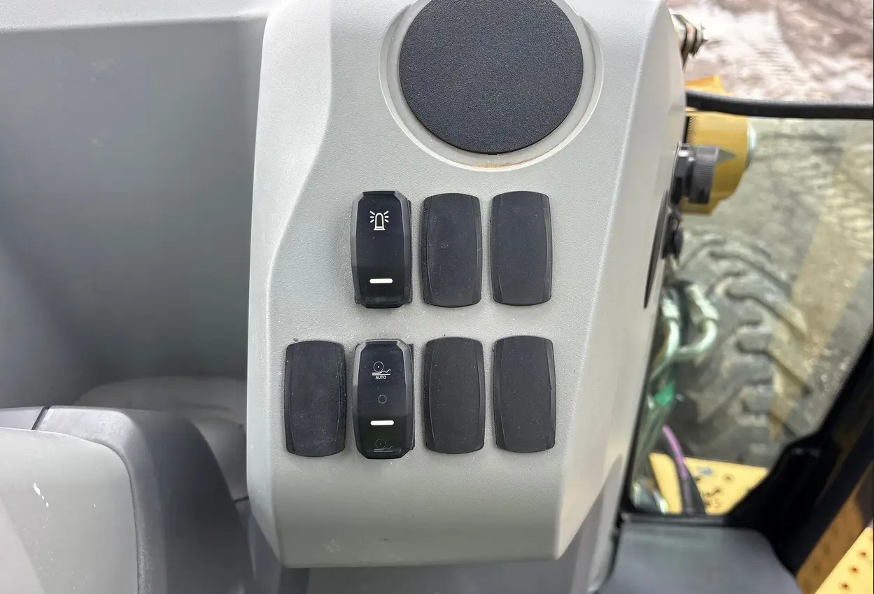 2022 Caterpillar 420 backhoe