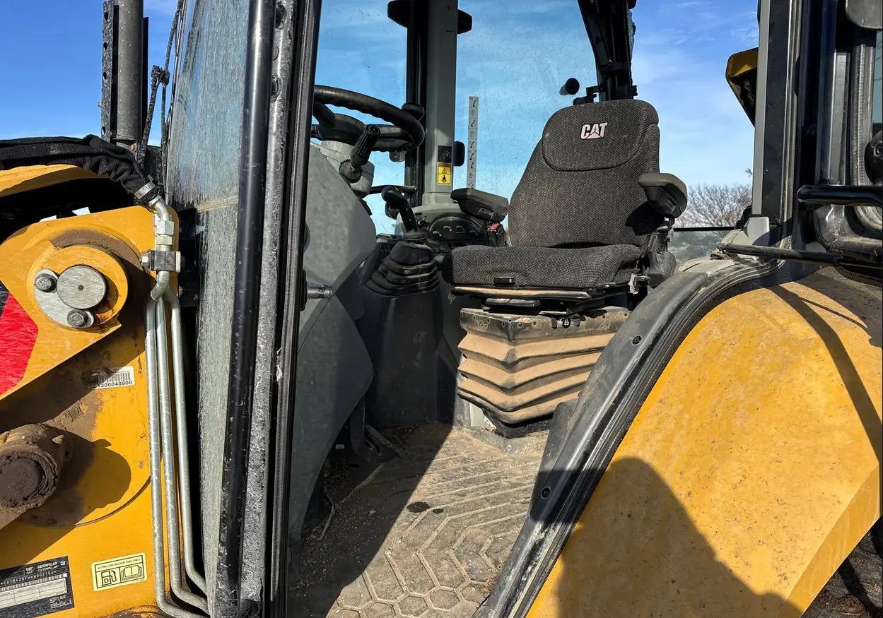 2017 Caterpillar 420F2 IT backhoe
