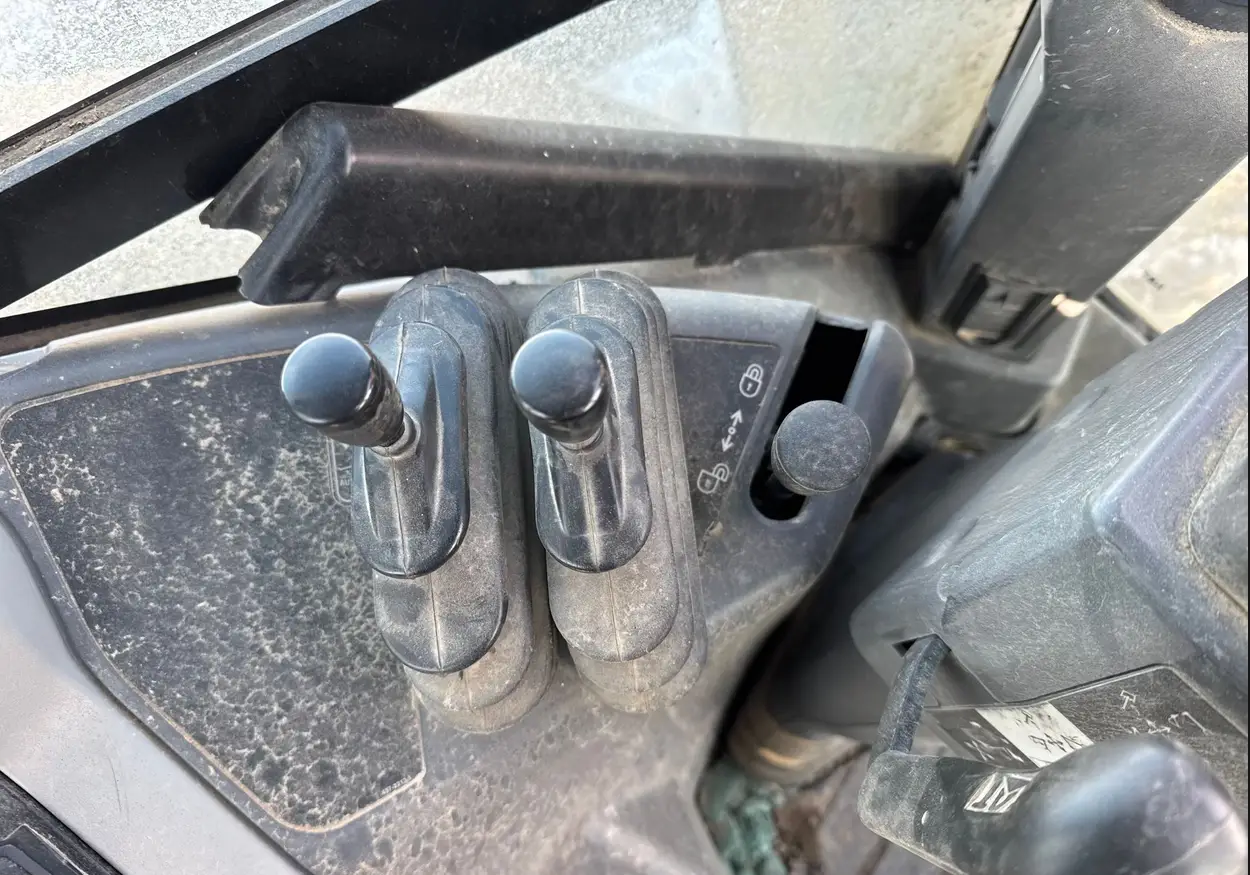 2017 Caterpillar 420F2 IT backhoe