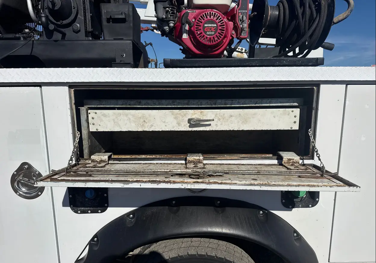 2018 Ford F450 Super Duty XL utility  service truck