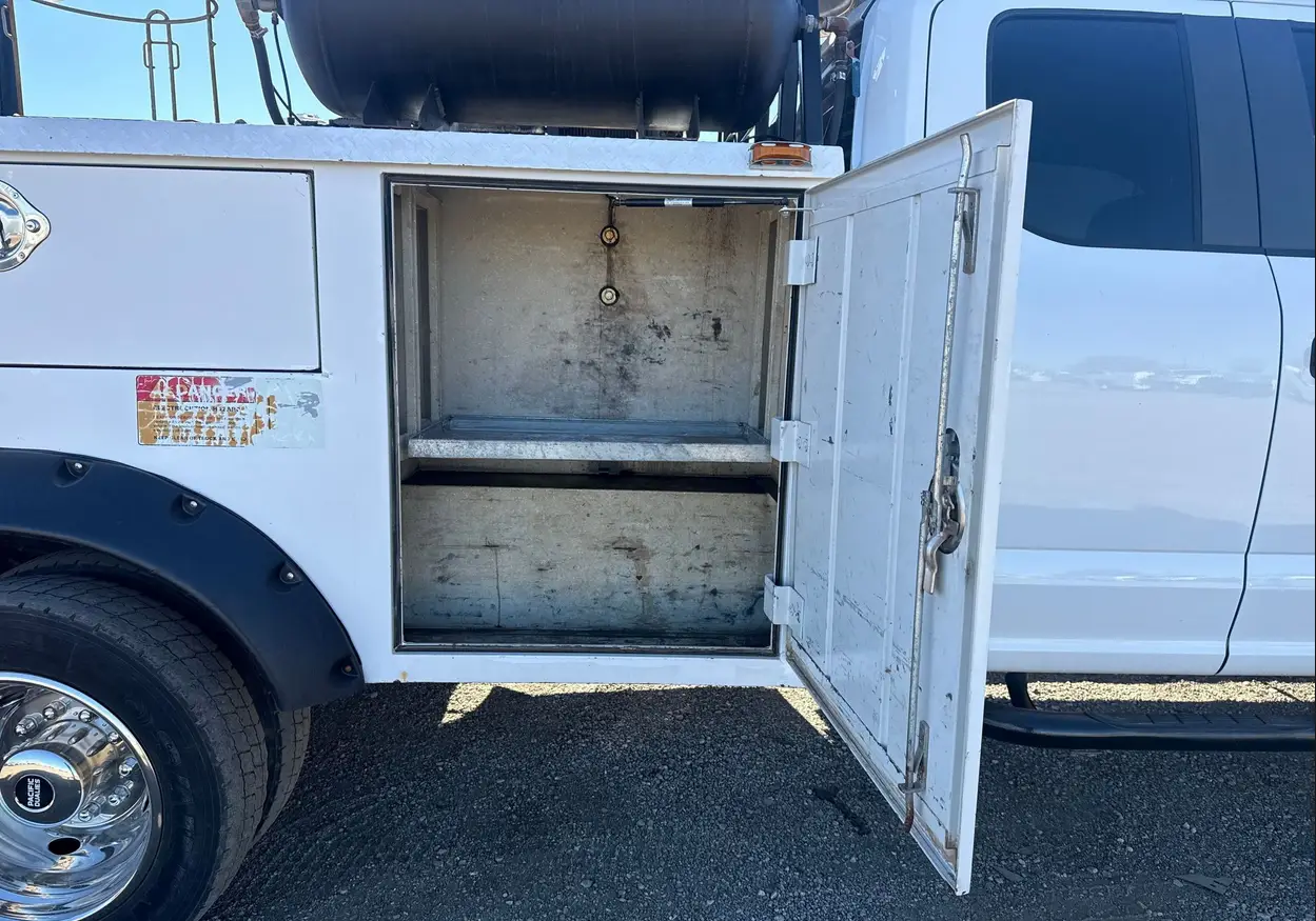 2018 Ford F450 Super Duty XL utility  service truck