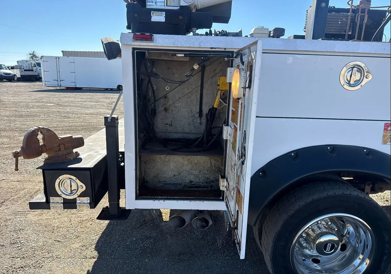 2018 Ford F450 Super Duty XL utility  service truck