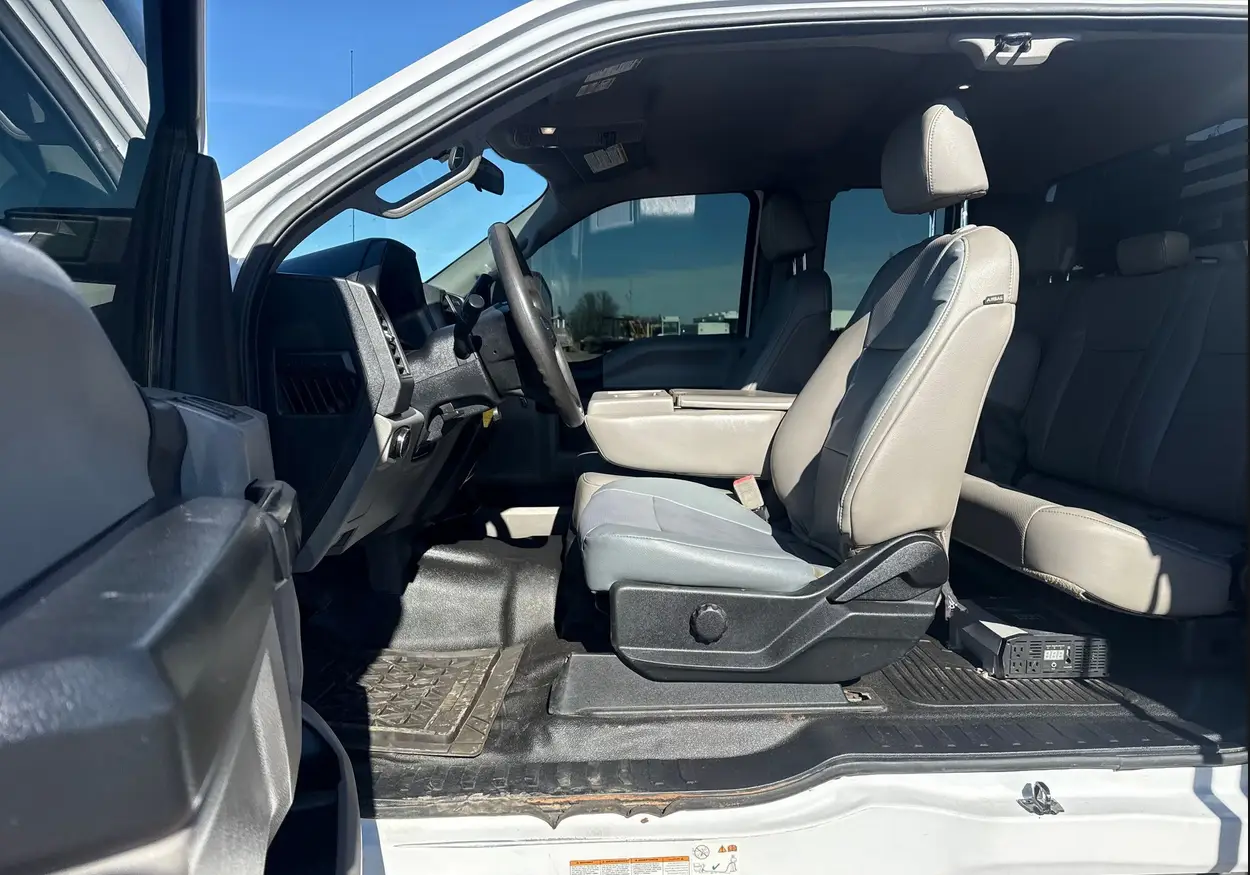 2018 Ford F450 Super Duty XL utility  service truck