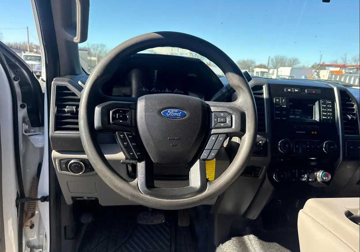 2018 Ford F450 Super Duty XL utility  service truck